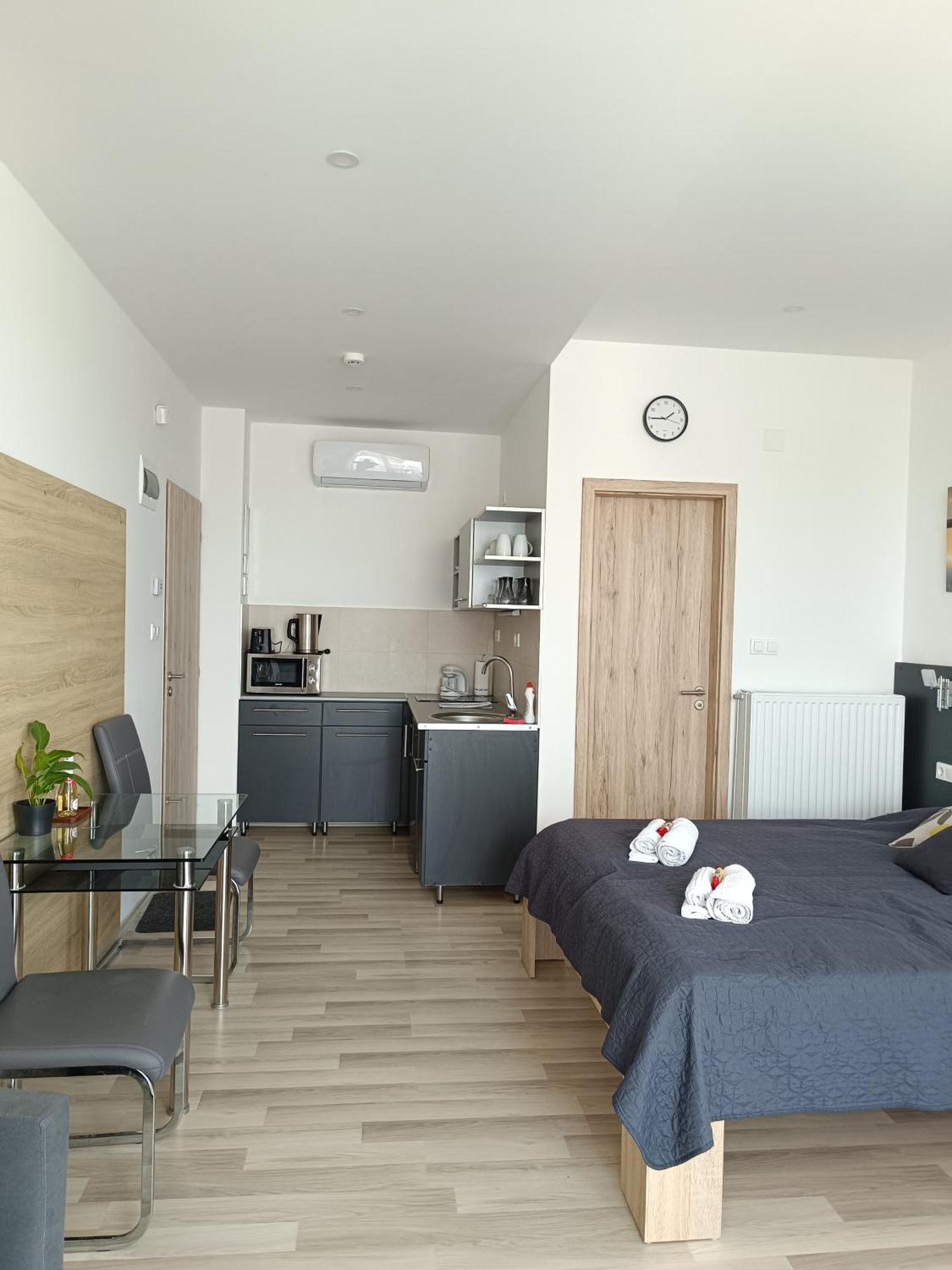 Ujhely Apartmanhaz Siófok Kültér fotó