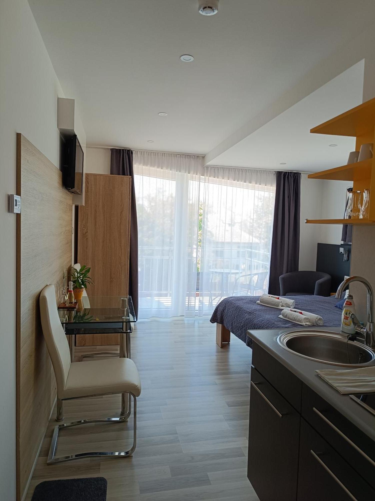 Ujhely Apartmanhaz Siófok Kültér fotó