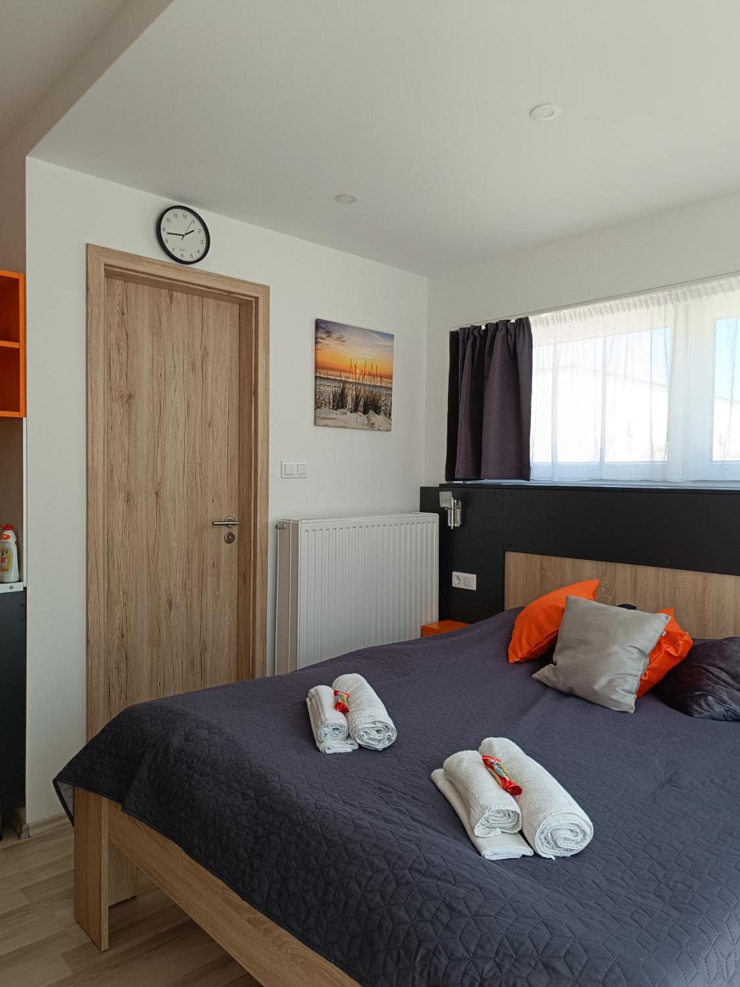 Ujhely Apartmanhaz Siófok Kültér fotó