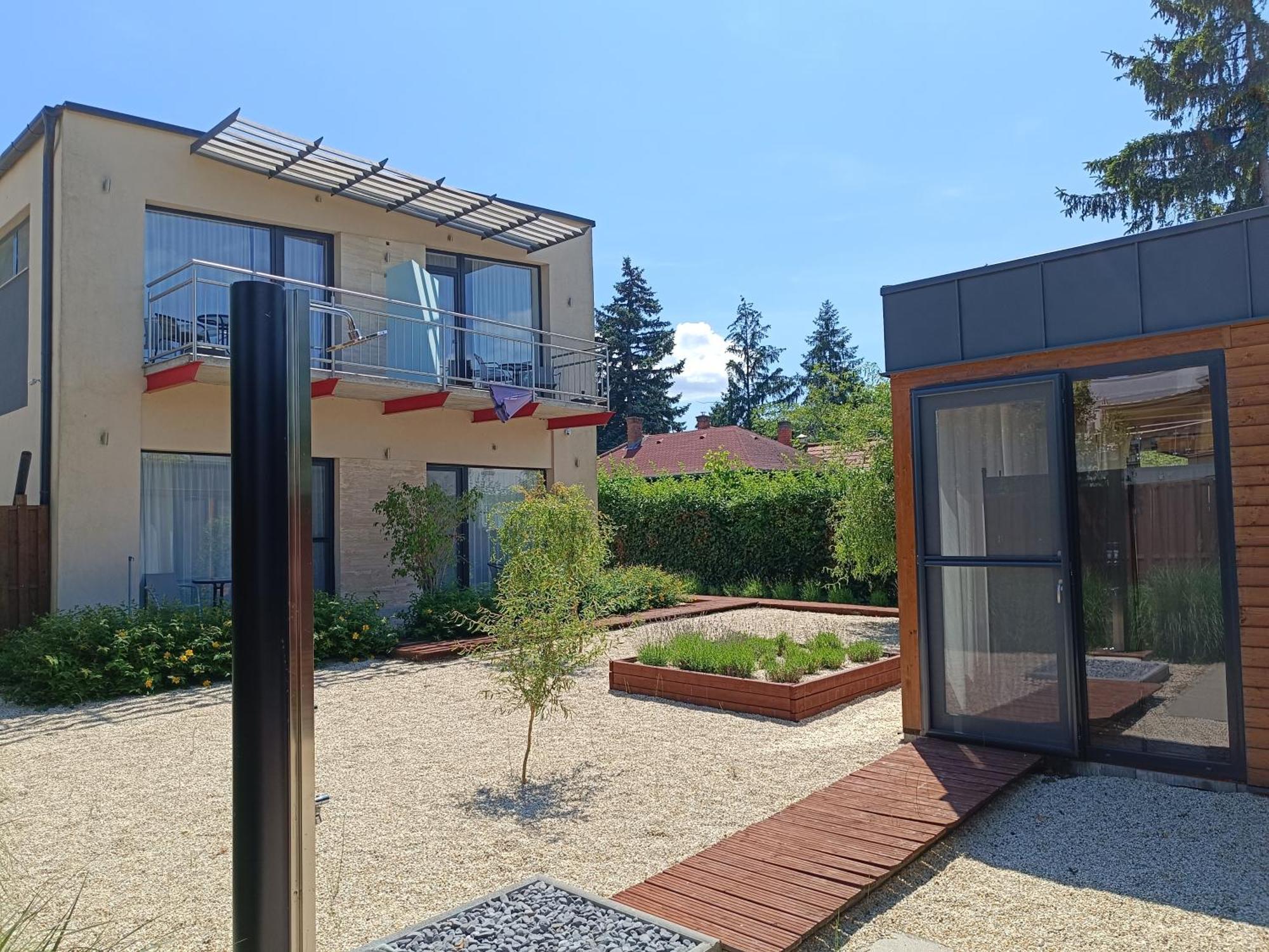 Ujhely Apartmanhaz Siófok Kültér fotó
